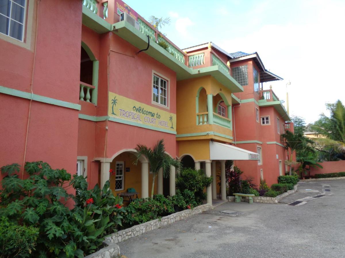 Tropical Court Hotel Montego Bay Exterior foto